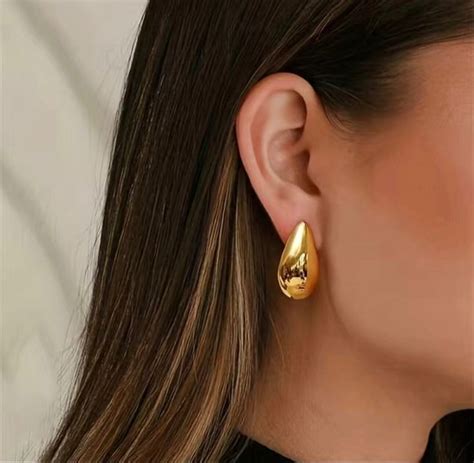 kylie jenner bottega earrings